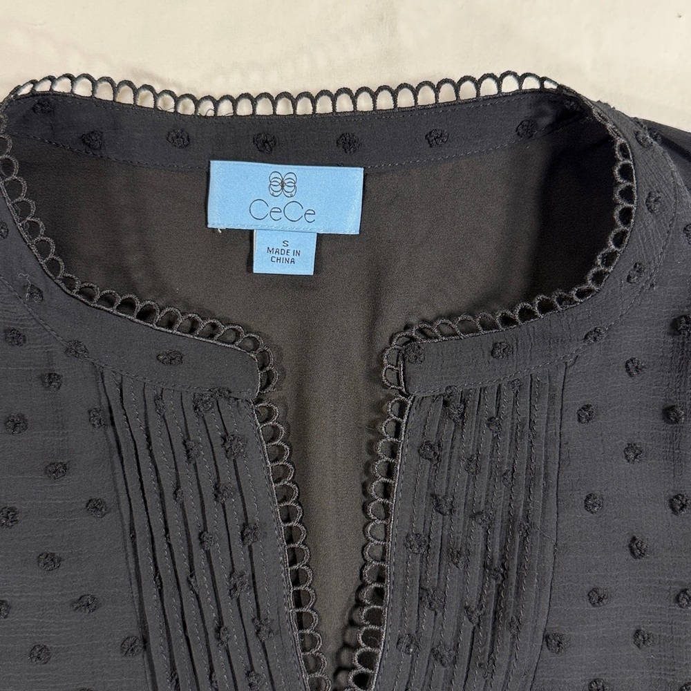 CeCe Black Textured Long Sleeve Top - Picture 5 of 9